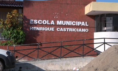Reforma da escola Henrique Castriciano se arrasta desde julho de 2014