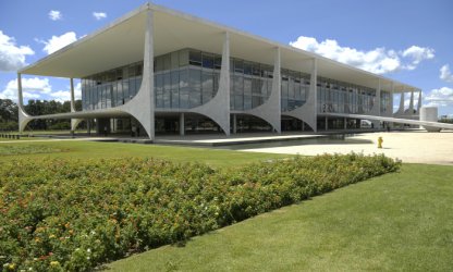 Educação e políticas sociais no centro do debate eleitoral. Nenhum direito a menos!
