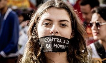 Educação não combina com autoritarismo