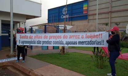 8M: mulheres fazem atos pelo Brasil por vacina e renda