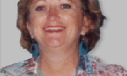 Célia Maria Oliveira Holtz - Diretor Administrativo