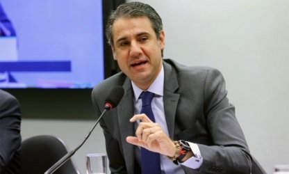 PEC 32 ‘constitucionaliza a precarização’ e é retrocesso democrático, afirma socióloga