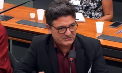 PROIFES-Federação defende formação docente mais dialógica e menos tecnicista, em audiência pública na Câmara dos Deputados