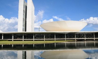 Câmara deve colocar PEC dos precatórios na frente da reforma administrativa