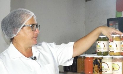 Como a UFRN mudou a vida de Linda, a doceira do assentamento Paulo Freire