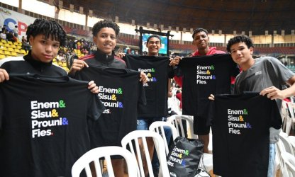 Desempenho de cotistas na graduação é superior à média