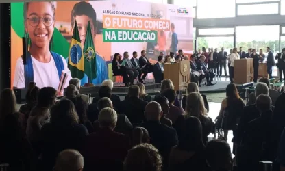PROIFES-Federação participa da cerimônia de sanção do novo Plano Nacional de Educação