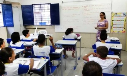 Senado eleva piso salarial dos professores para R$ 5.130,63