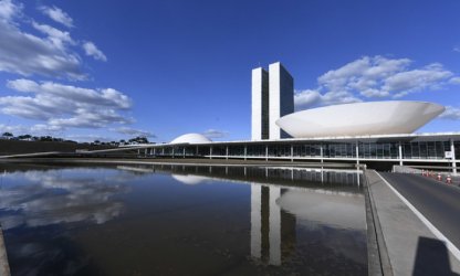 Ao vivo: CUT, demais centrais e entidades debatem no Senado o fim da escala 6x1