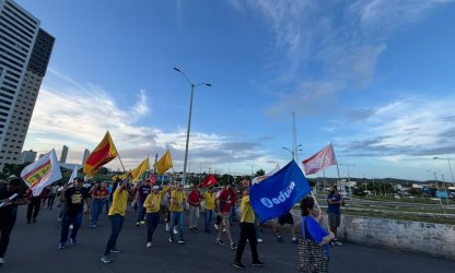 Trabalhadores foram às ruas de Natal reivindicar pelo Fim da Escala 6x1; saiba como foi