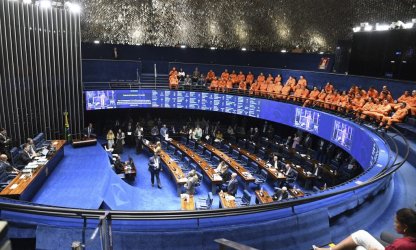 Senado aprova penas maiores em crimes contra professores e médicos