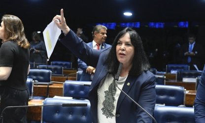 Senadora ganhou emenda de R$ 2,9 milhões antes de alegar fraude e retirar apoio à CPI do MEC