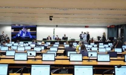 Oposição trava reforma administrativa na CCJ da Câmara