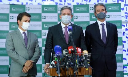 Relator da PEC 32 amplia possibilidades de demissão de servidores públicos