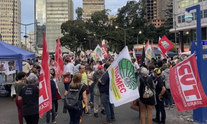 Marcha em Porto Alegre abre eventos preparativos para o Fórum Social Mundial