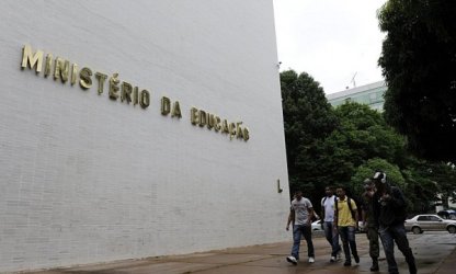 Painel virtual mostra contribuições "escondidas" das universidades públicas na pandemia