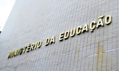 Em meio a novas denúncias de corrupção, governo Bolsonaro tenta abafar CPI do MEC