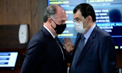 Relator lê parecer e senadores pedem vista e adiam votação da PEC dos Precatórios