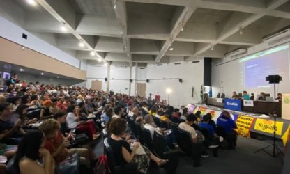 Docentes da UFRN seguem em greve por tempo indeterminado
