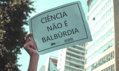 Brasil reduz investimento em ciência, enquanto mundo avança em 19%