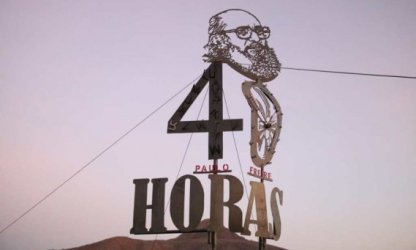 Com inauguração de escultura, alunos do programa de alfabetização de Paulo Freire se reencontram 58 anos depois