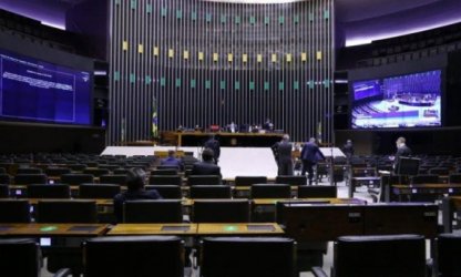 Com reforma administrativa, salta de 6 mil para 90 mil os cargos de nomeação política