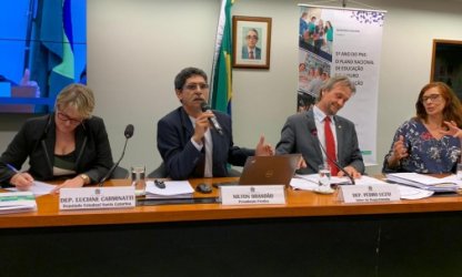 Sob ameaça de ser inviabilizado por cortes, cinco anos do PNE é tema de seminário na Câmara