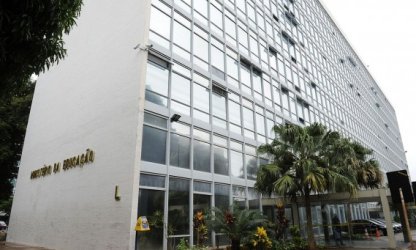 Frente à resistência de entidades em defesa da educação e  instituições federais de ensino,  MEC  revoga Portaria nº 1030