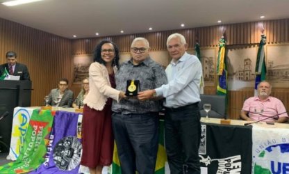 “Na Trilha da Democracia” recebe Comenda Emmanuel Bezerra em sessão solene na Câmara Municipal