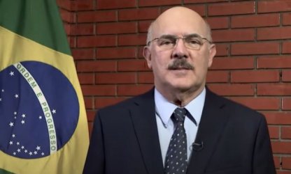 Ministro da Educação mente em rede nacional a respeito do reajuste de professores e professoras