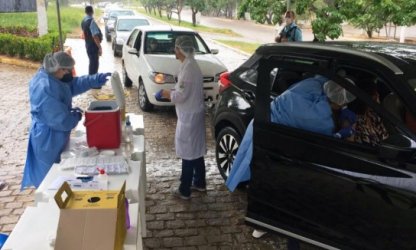 Covid-19: Natal começa vacinação de trabalhadores do ensino superior e pessoas com 46 anos ou mais