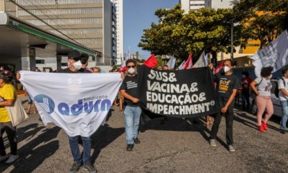 “A PEC 32 é uma afronta ao Estado Democrático de Direito", afirma Oswaldo Negrão em ato contra a Reforma Administrativa