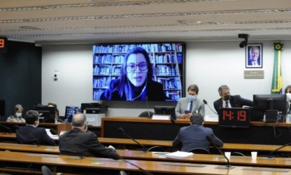 Servidores temem demissões e pressão política com reforma administrativa 