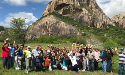 Visita à história e às belezas de Araruna marca aula-passeio dos docentes aposentados