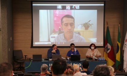 Mesa 3 debate jornada e condições de trabalho no II Seminário EBTT