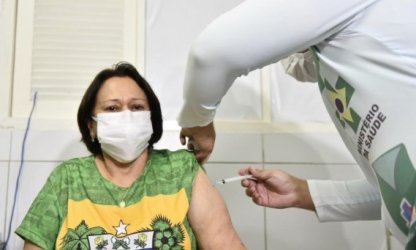 Fátima garante que até setembro todas as pessoas com 18 anos ou mais já terão sido vacinadas no Rio Grande do Norte