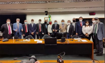 Atos em 2 de outubro e 15 de novembro unem nove partidos por impeachment de Bolsonaro