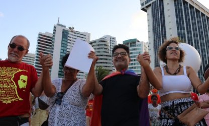 Ato Político-Cultural reúne milhares de pessoas em celebração ao centenário de Paulo Freire