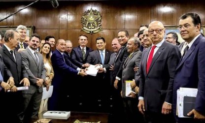 Mentiras e riscos são as marcas da reforma administrativa de Bolsonaro