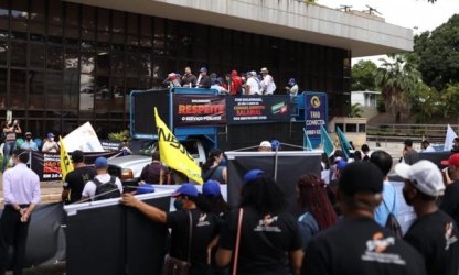 Servidores federais fazem paralisação por reajuste