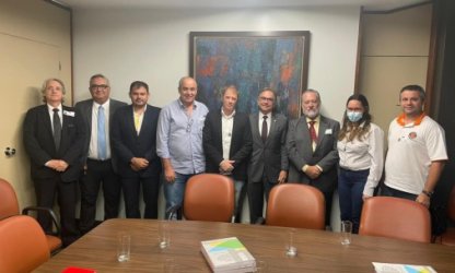 Centrais e DIAP entregam pautas para presidente da Comissão de Trabalho