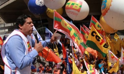 Universalizar os serviços públicos pela vida e a democracia
