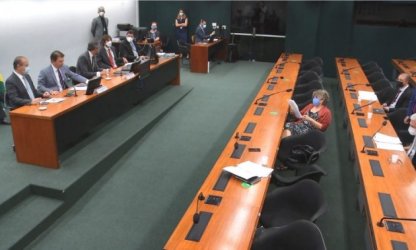 Comissão da reforma administrativa retoma debate sobre parecer nesta quarta