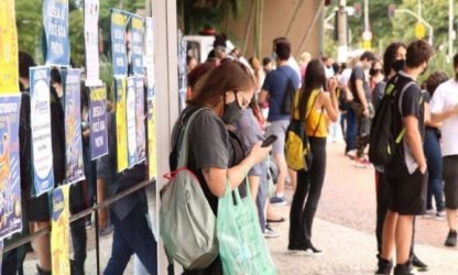 Revolta nas redes: Estudantes criticam notícias sobre o adiamento do Enem