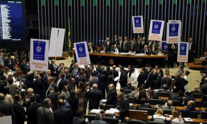 Grupo criado pelo governo transfere culpa ao trabalhador e quer ampliar flexibilização, critica Dieese