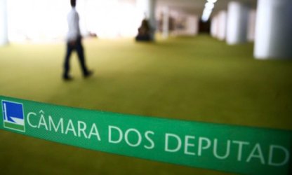 Congresso volta de recesso entre protestos contra a ‘reforma’ administrativa
