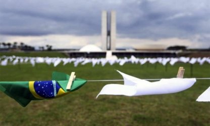 Centrais cobram ampliação do Bolsa Família e revisão do teto de gastos: ‘Desgoverno abandonou a nação’
