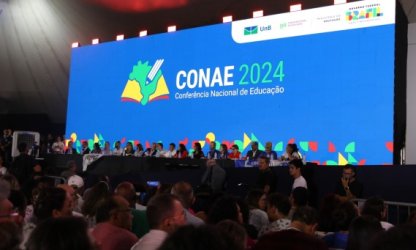 “Investir na qualidade da educação é valorizar os nossos professores”, diz Camilo Santana na abertura da Conae 2024