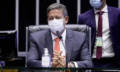 Em manobra pró-governo, Lira altera ato da Câmara e pavimenta caminho para PEC dos Precatórios