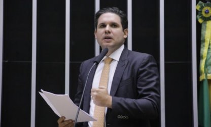 Câmara aprova MP que permite renegociação de dívidas do Fies